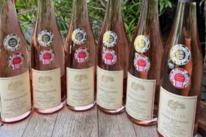 Gewinne 6 Flaschen Weinkaiserin-Rosé!